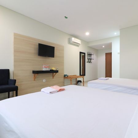 Locus Rooms Bandung Esterno foto