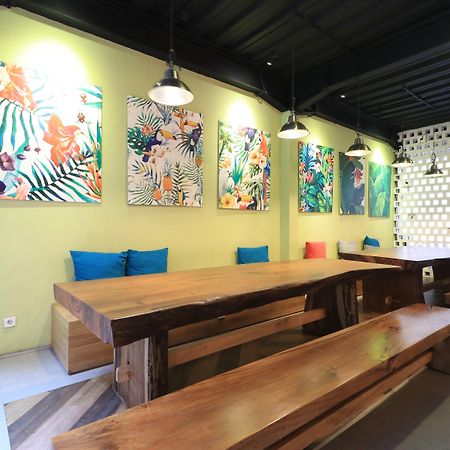 Locus Rooms Bandung Esterno foto